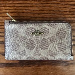NWT Coach Small Zip Around Wallet